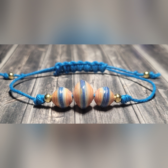 New Paper Bead Bracelet - Picture 1 of 1